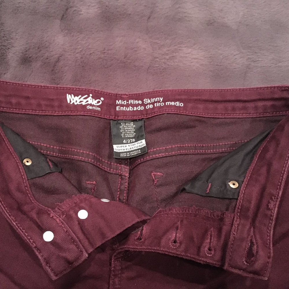 Mossimo Denim Mid-Rise Skinny Burgundy Stretch Denim (Size: 4/27R) - Picture 2 of 6